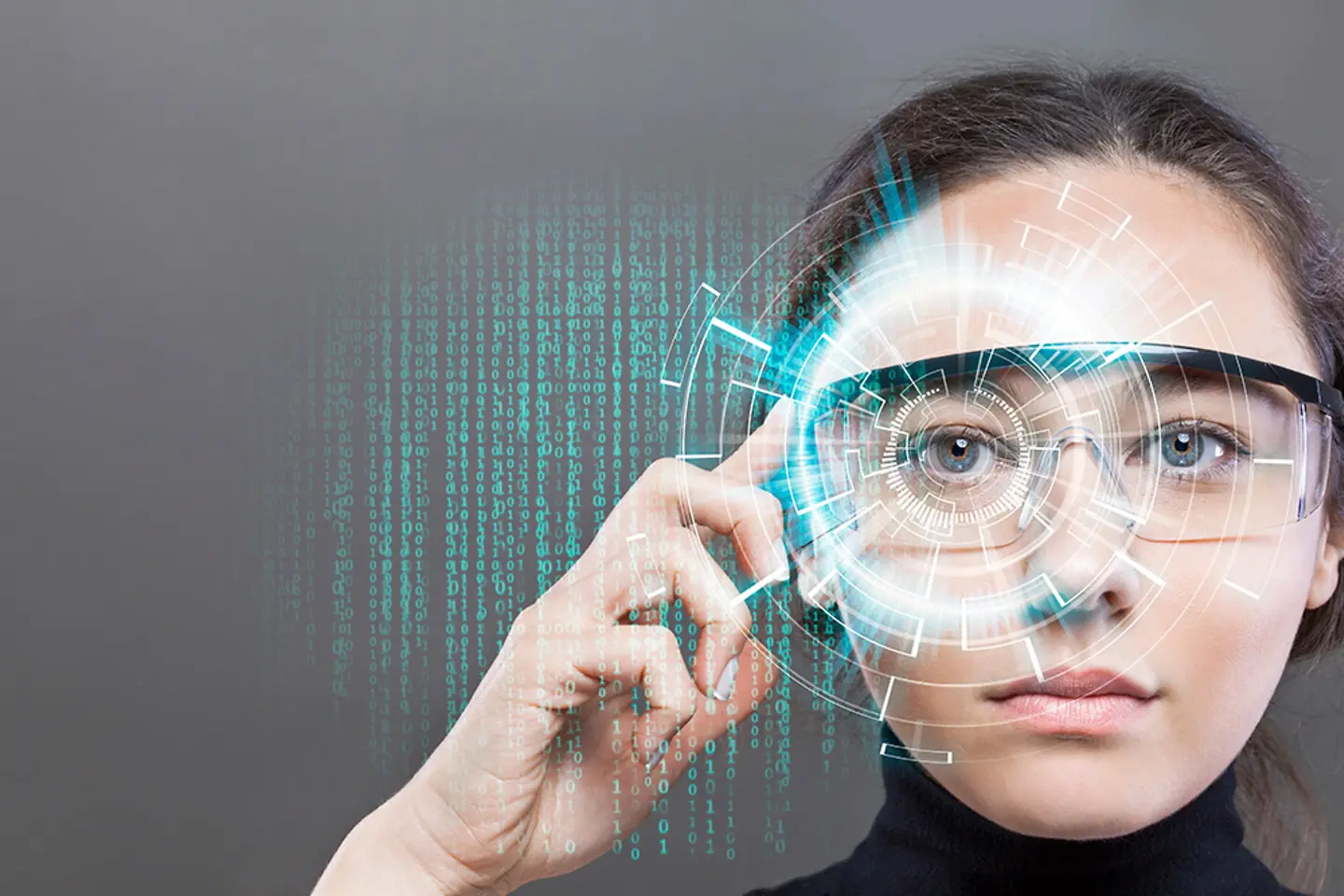 Programador con gafas de realidad aumentada/RV