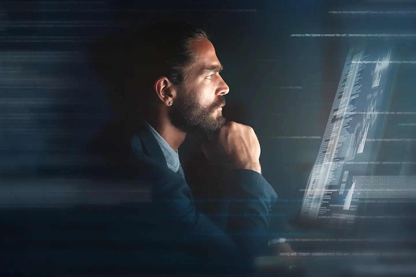 Ein Fachmann testet den von ihm geschriebenen Code für eine neue App