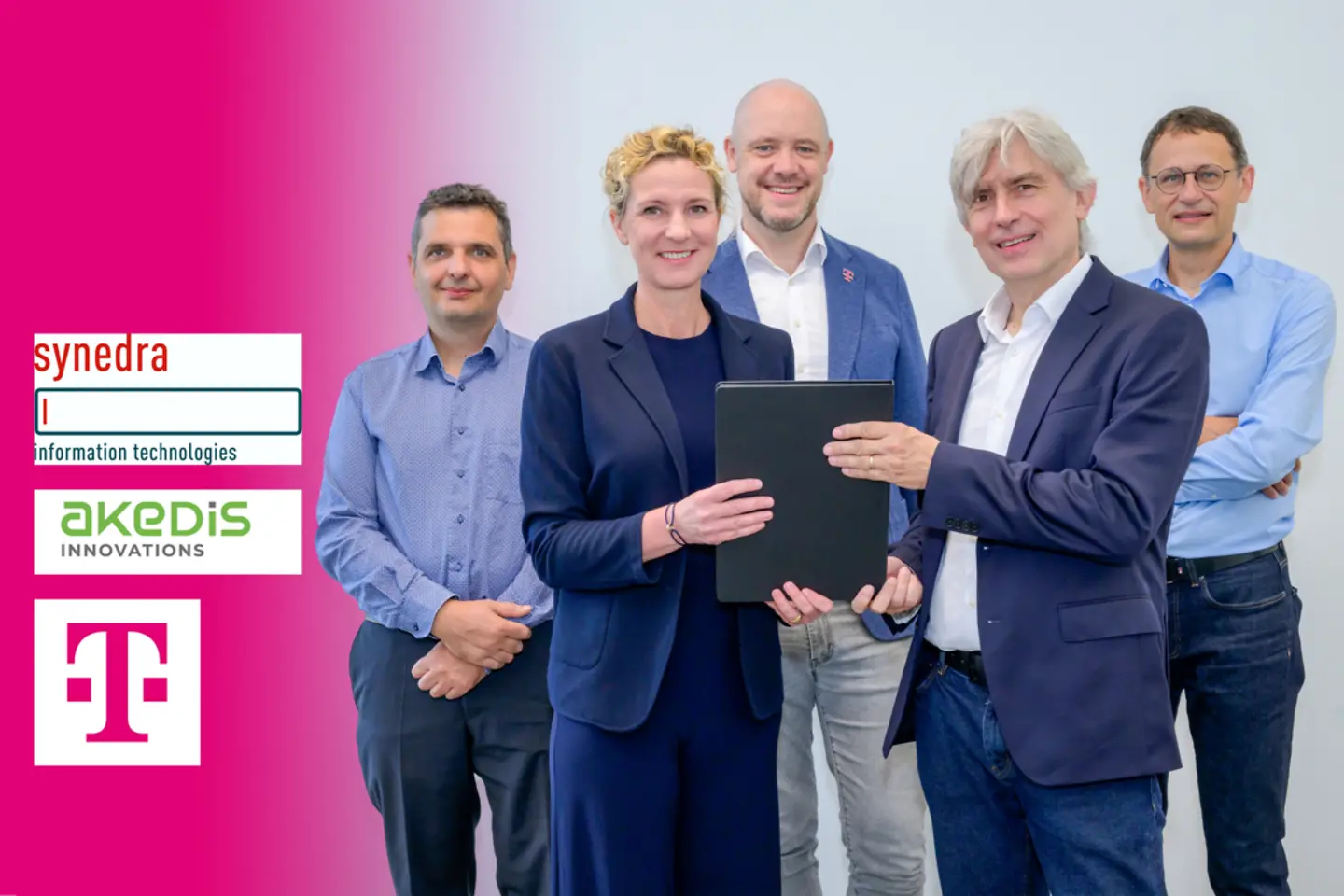 Representatives of Telekom, synedra and akedis