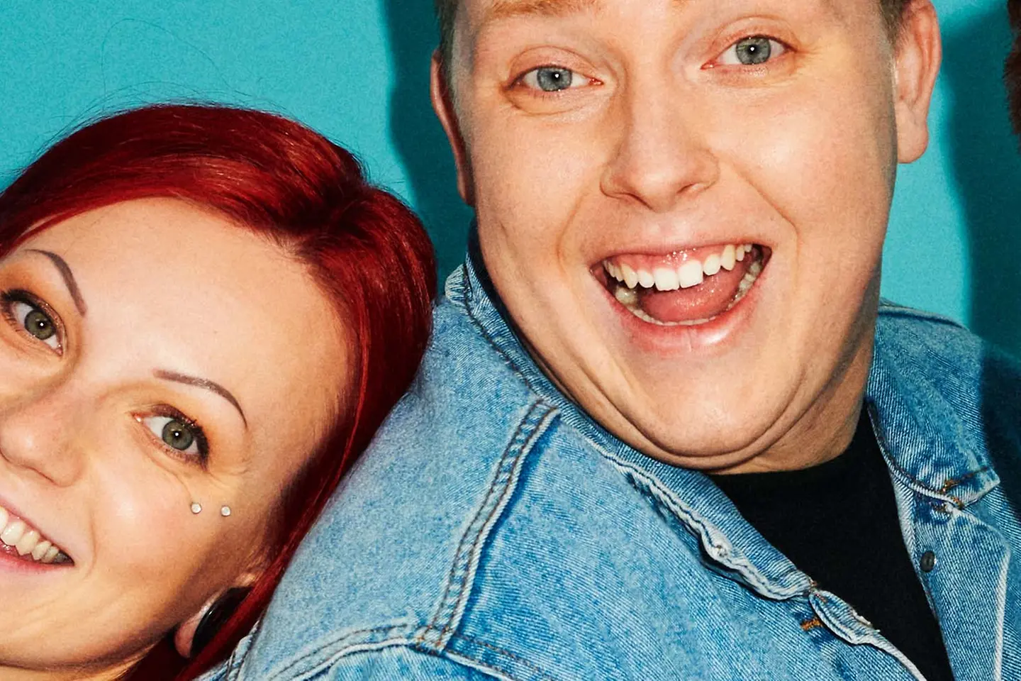 drei junge Gesichter