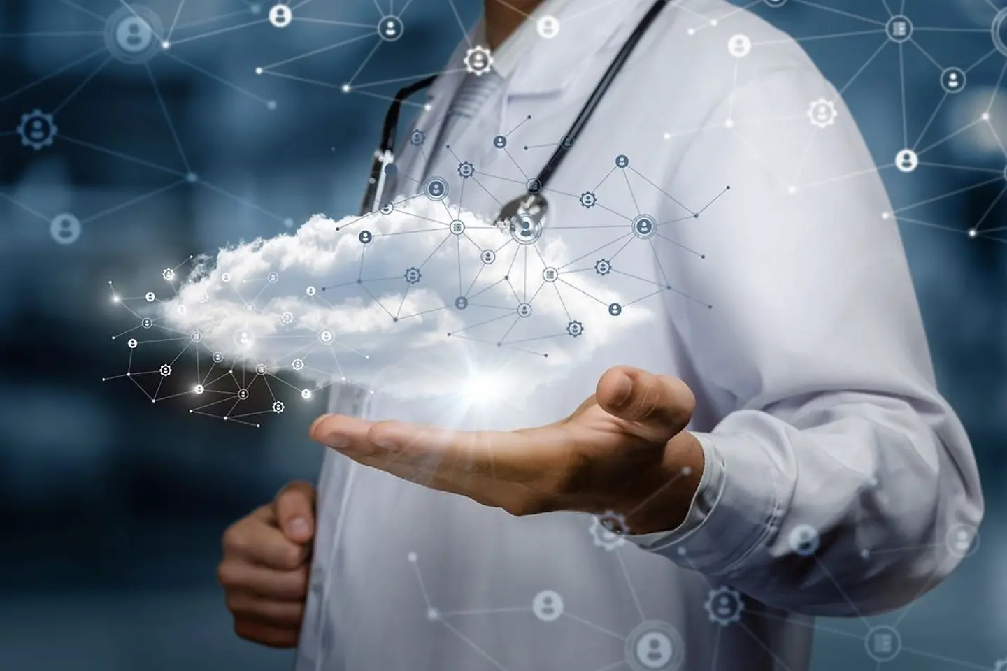 sovereign cloud, University Hospital Schleswig-Holstein, doctor with cloud